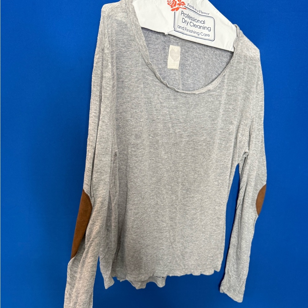Gray Long Sleeve Light Sweater with Brown Accents